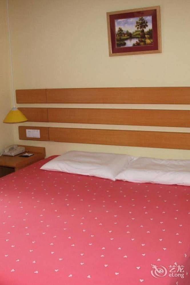 Home Inn Chongqing Jiangbei Airport Shuangfeng Road Buitenkant foto